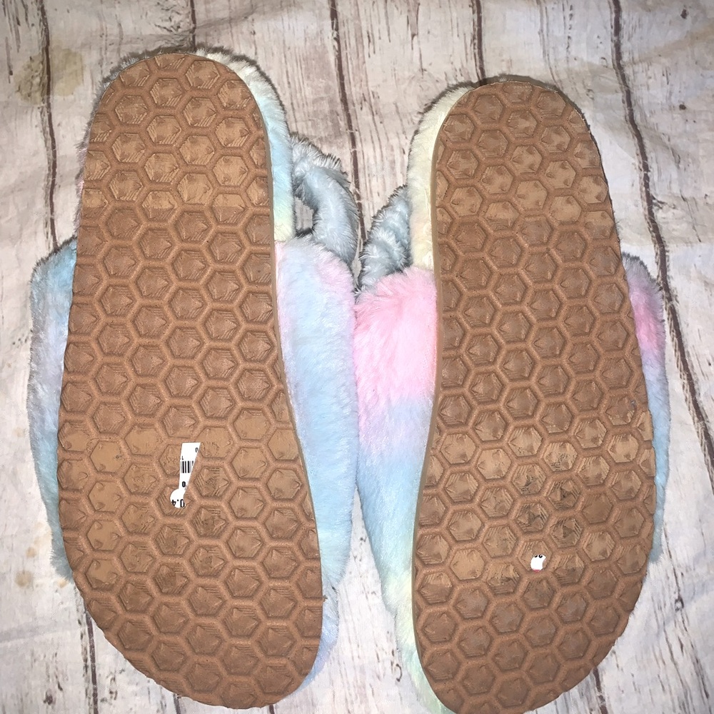 Steve Madden rainbow tie dye look slippers 7 - Picture 2 of 2